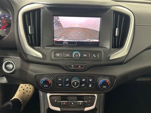 Used 2024 GMC Terrain SLE w/ Driver Convenience Package AWD/4WD image 23
