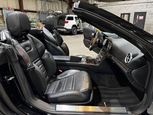 Used 2017 Mercedes-Benz SL 63 AMG image 28