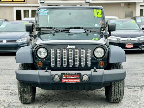 Used 2012 Jeep Wrangler Unlimited Sport AWD/4WD image 3