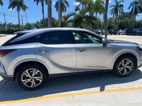 Certified 2025 Lexus RX 350 FWD w/ Technology Package image 9