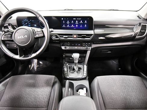 Certified 2024 Kia Seltos X-Line AWD/4WD image 3