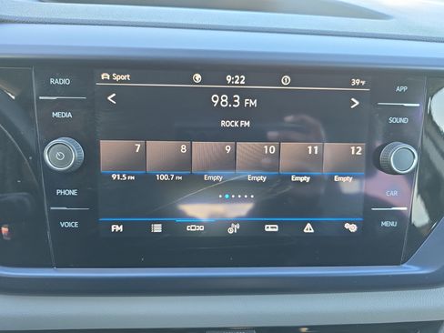 Used 2022 Volkswagen Taos SE image 21