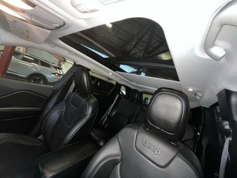 Used 2021 Jeep Cherokee Limited w/ Elite Package image 12