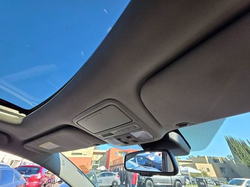 Used 2016 Honda Odyssey EX-L image 12