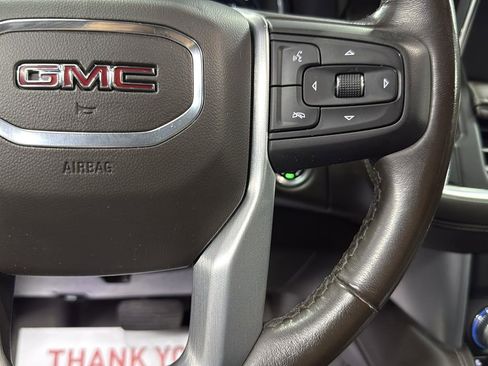 Used 2023 GMC Yukon XL SLT image 16