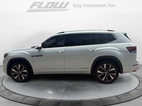 Certified 2026 Volkswagen Atlas SEL Premium R-Line AWD/4WD image 4