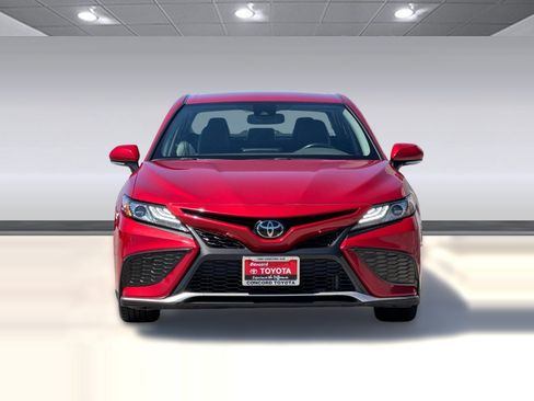 Used 2023 Toyota Camry XSE FWD image 5