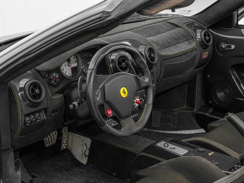 Used 2009 Ferrari F430 Scuderia RWD image 4