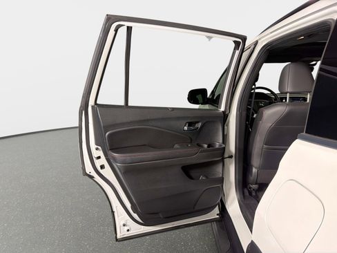 Used 2021 Honda Pilot Elite image 30