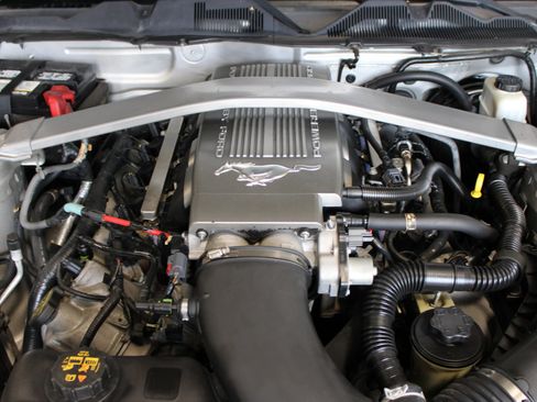 Used 2010 Ford Mustang GT RWD image 42