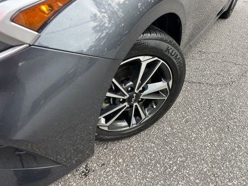 Used 2022 Kia Forte LXS image 10