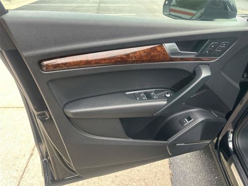 Used 2018 Audi Q5 2.0T Premium Plus w/ Premium Plus Package AWD/4WD image 22