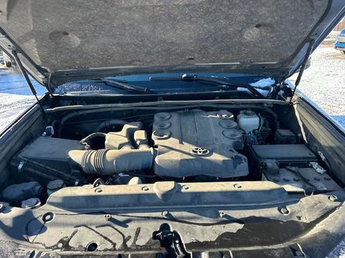 Used 2024 Toyota 4Runner SR5 image 35