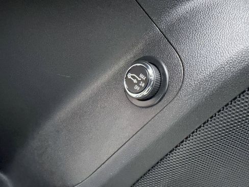 Used 2017 GMC Acadia SLT image 25