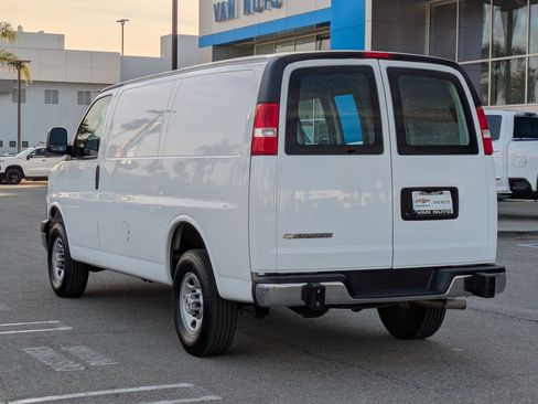 Used 2024 Chevrolet Express 2500 Work Van w/ Driver Convenience Package image 7