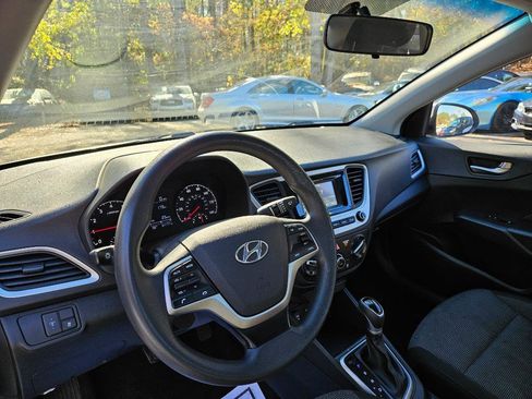 Used 2020 Hyundai Accent SE image 11