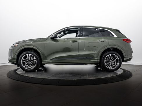 Used 2025 Audi Q5 Premium Plus w/ Premium Plus AWD/4WD image 6