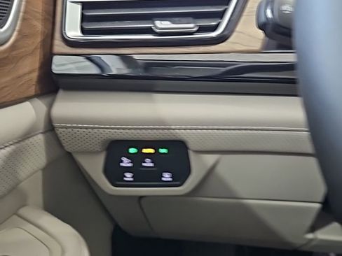 New 2026 Volkswagen Atlas SE FWD image 39