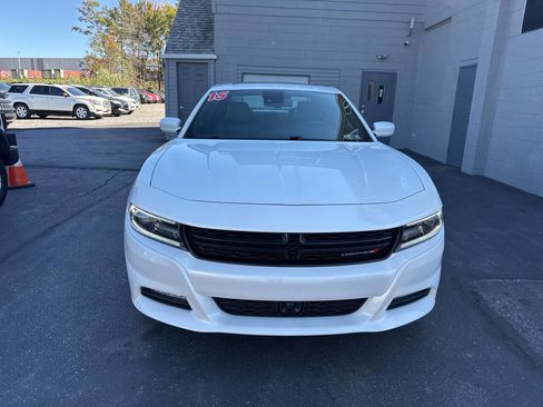 Used 2015 Dodge Charger SXT w/ AWD Premium Group image 2