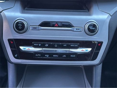 Certified 2022 Ford Explorer XLT w/ Equipment Group 202A image 30