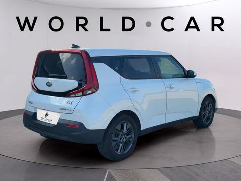 Used 2020 Kia Soul EX FWD image 3