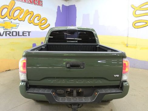Used 2021 Toyota Tacoma TRD Off-Road AWD/4WD image 7