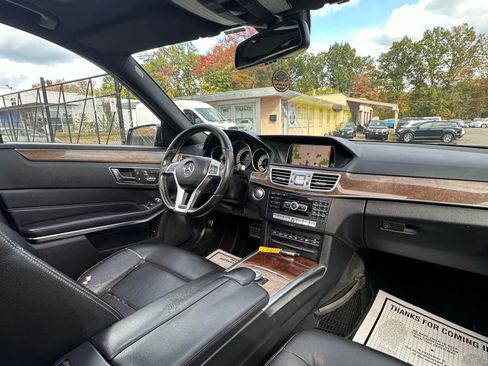 Used 2014 Mercedes-Benz E 350 4MATIC Sedan image 28