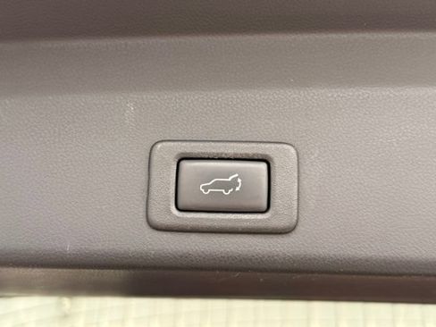 Used 2019 Subaru Ascent Limited w/ Popular Package #3 AWD/4WD image 28