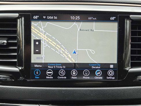 Used 2019 Chrysler Pacifica Touring-L Plus w/ Advanced Safetytec Group image 16