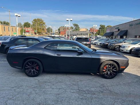 Used 2021 Dodge Challenger SXT w/ Driver Convenience Group image 4