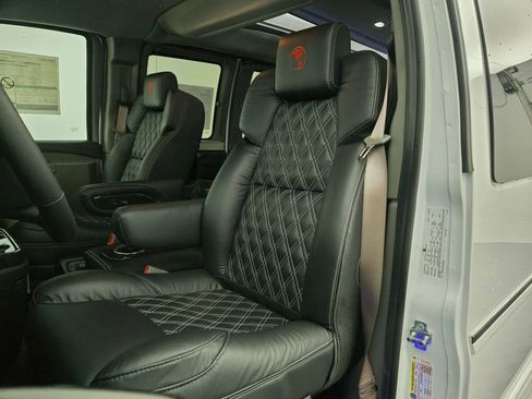 New 2025 GMC Savana 2500 Extended w/ Driver Convenience Package image 43