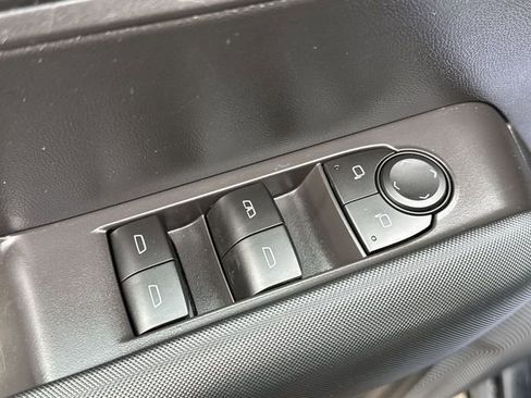 Used 2023 Chevrolet Colorado Z71 w/ Z71 Convenience Package 2 image 21