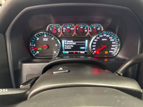 Used 2018 Chevrolet Silverado 1500 LT w/ All Star Edition image 22
