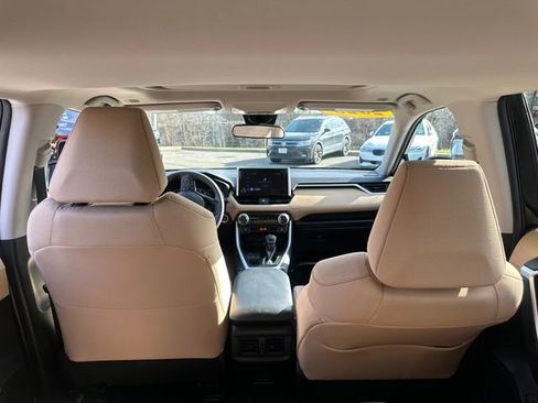 Used 2023 Toyota RAV4 XLE w/ Convenience Package image 13