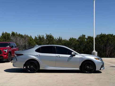 Used 2021 Toyota Camry XSE w/ Cold Weather Package image 7