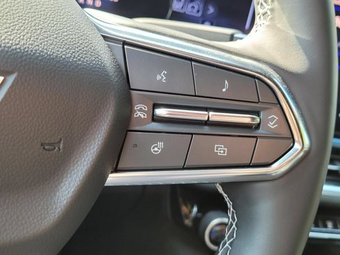Used 2024 Chevrolet Equinox EV LT FWD image 29