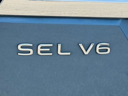 Used 2021 Volkswagen Atlas SEL Premium AWD/4WD image 2