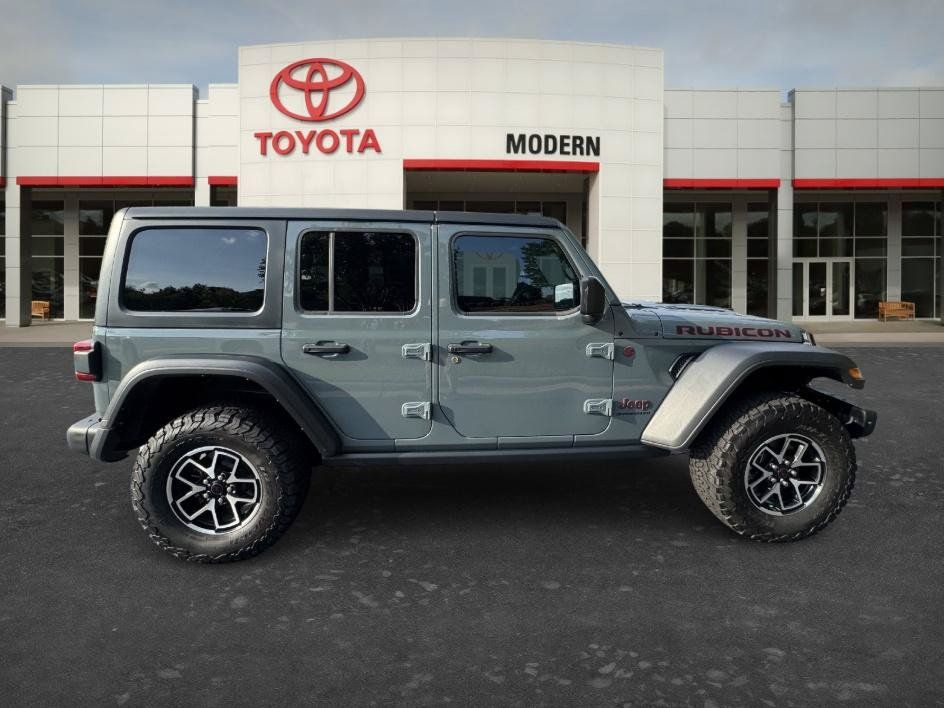 Used 2024 Jeep Wrangler Unlimited Rubicon w/ Capability Package AWD/4WD image 4