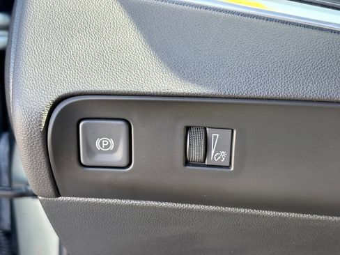 Used 2024 Buick Enclave Essence FWD image 24