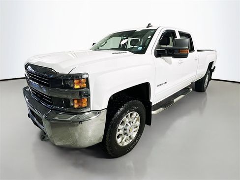 Used 2016 Chevrolet Silverado 2500 LT image 2