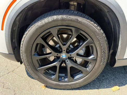 Used 2019 BMW X5 xDrive40i w/ Premium Package 2 AWD/4WD image 8