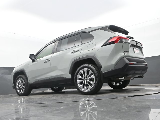 Used 2022 Toyota RAV4 XLE Premium FWD image 27