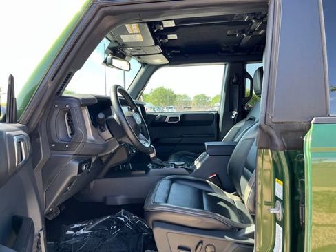 Used 2025 Ford Bronco Outer Banks AWD/4WD image 11