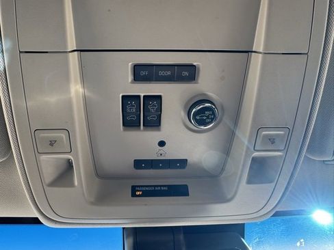 Used 2019 GMC Yukon XL Denali w/ Open Road Package image 25