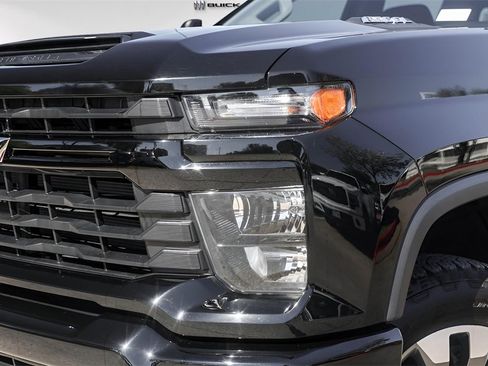 Used 2024 Chevrolet Silverado 2500 Custom w/ Custom Value Package image 28