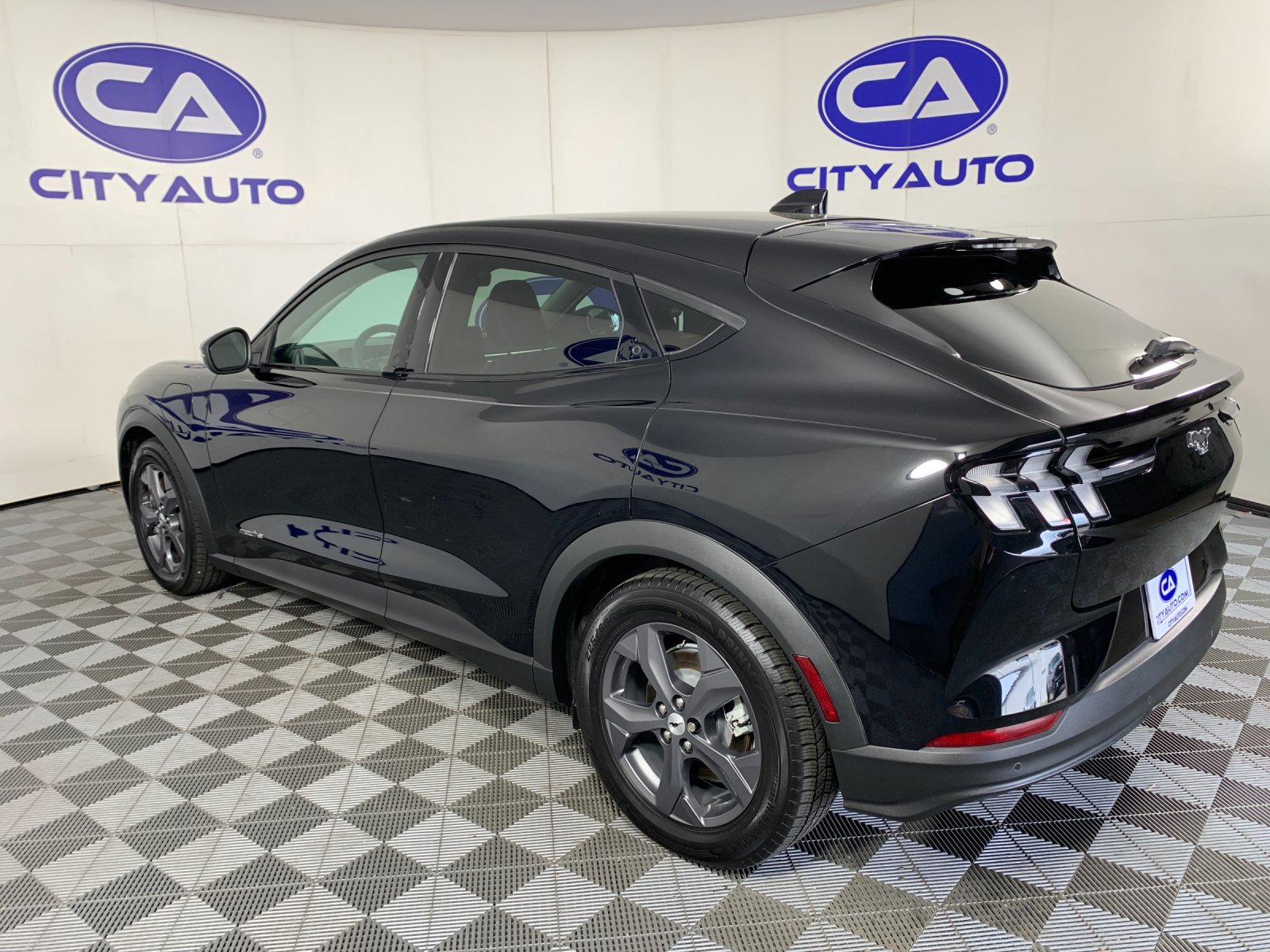 Used 2021 Ford Mustang Mach-E Select RWD image 5