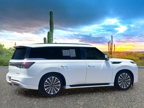 Certified 2025 INFINITI QX80 Luxe AWD/4WD image 5