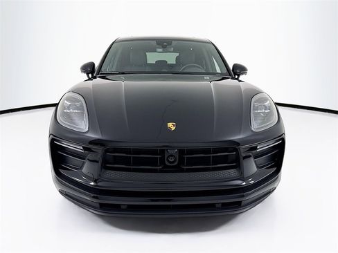 Used 2025 Porsche Macan image 6