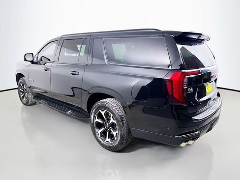 Used 2025 GMC Yukon XL AT4 w/ Premium Trailering Package AWD/4WD image 8
