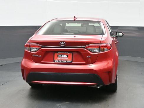 Used 2021 Toyota Corolla LE FWD image 5